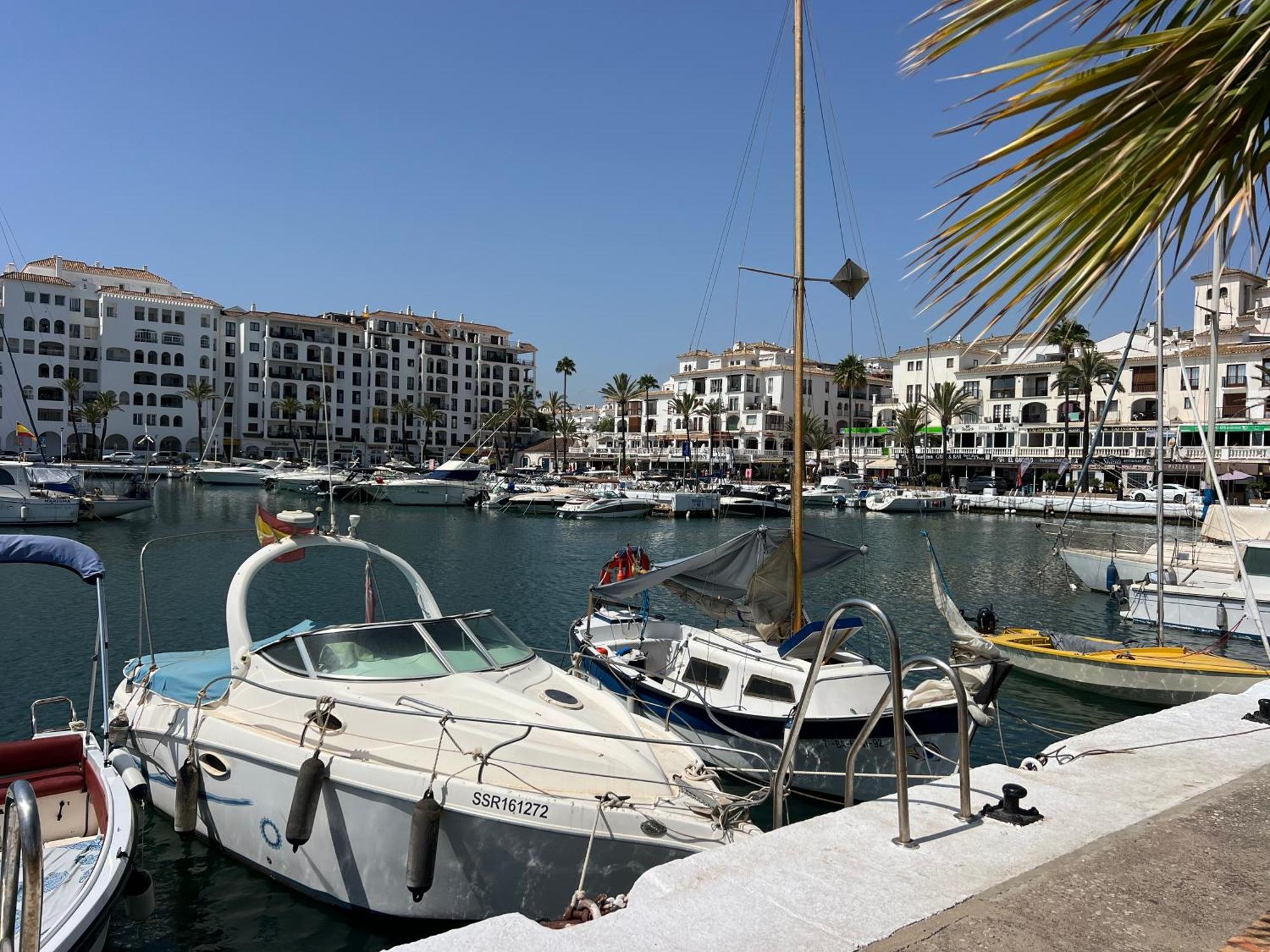 Puerto De La Duquesa Lägenhet Manilva Exteriör bild